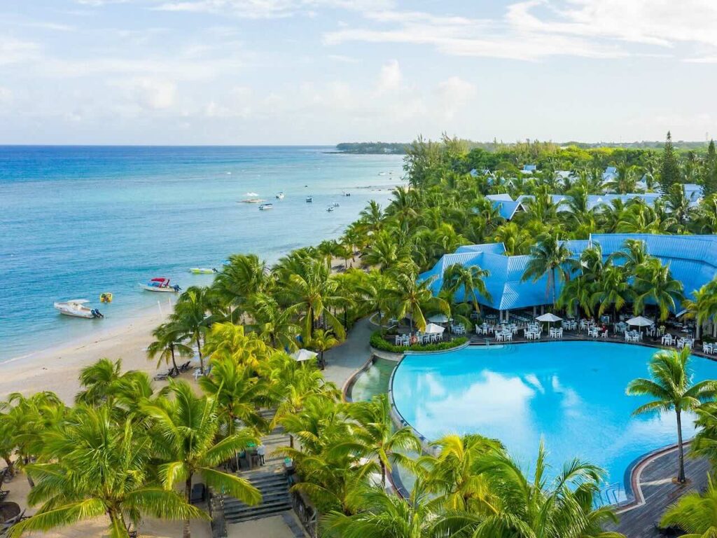 Beachcomber Resorts for Couples Who Want Privacy and Space Beachcomber Resorts for Couples Who Want Privacy and Space