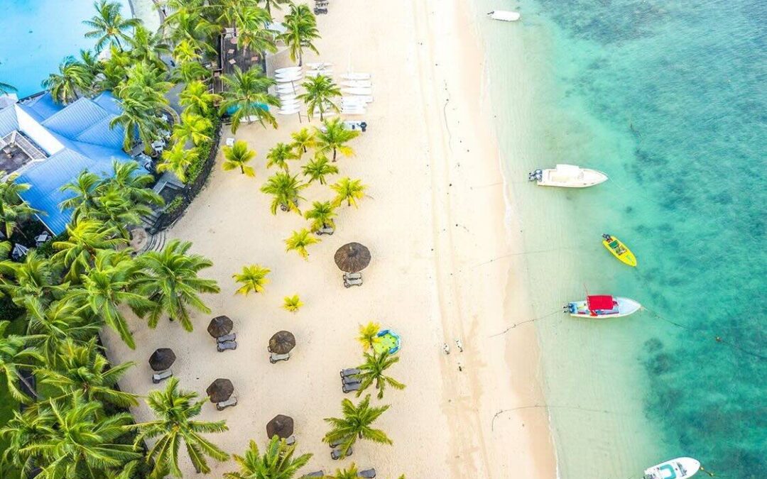 Why Victoria Beachcomber Is Perfect for Easy Island Days